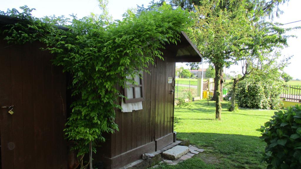 Casa Di Campagna B&B La Corte Ferrara Exterior foto