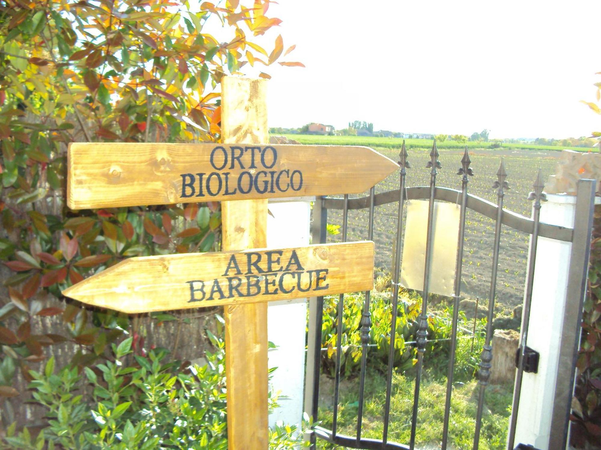 Casa Di Campagna B&B La Corte Ferrara Exterior foto
